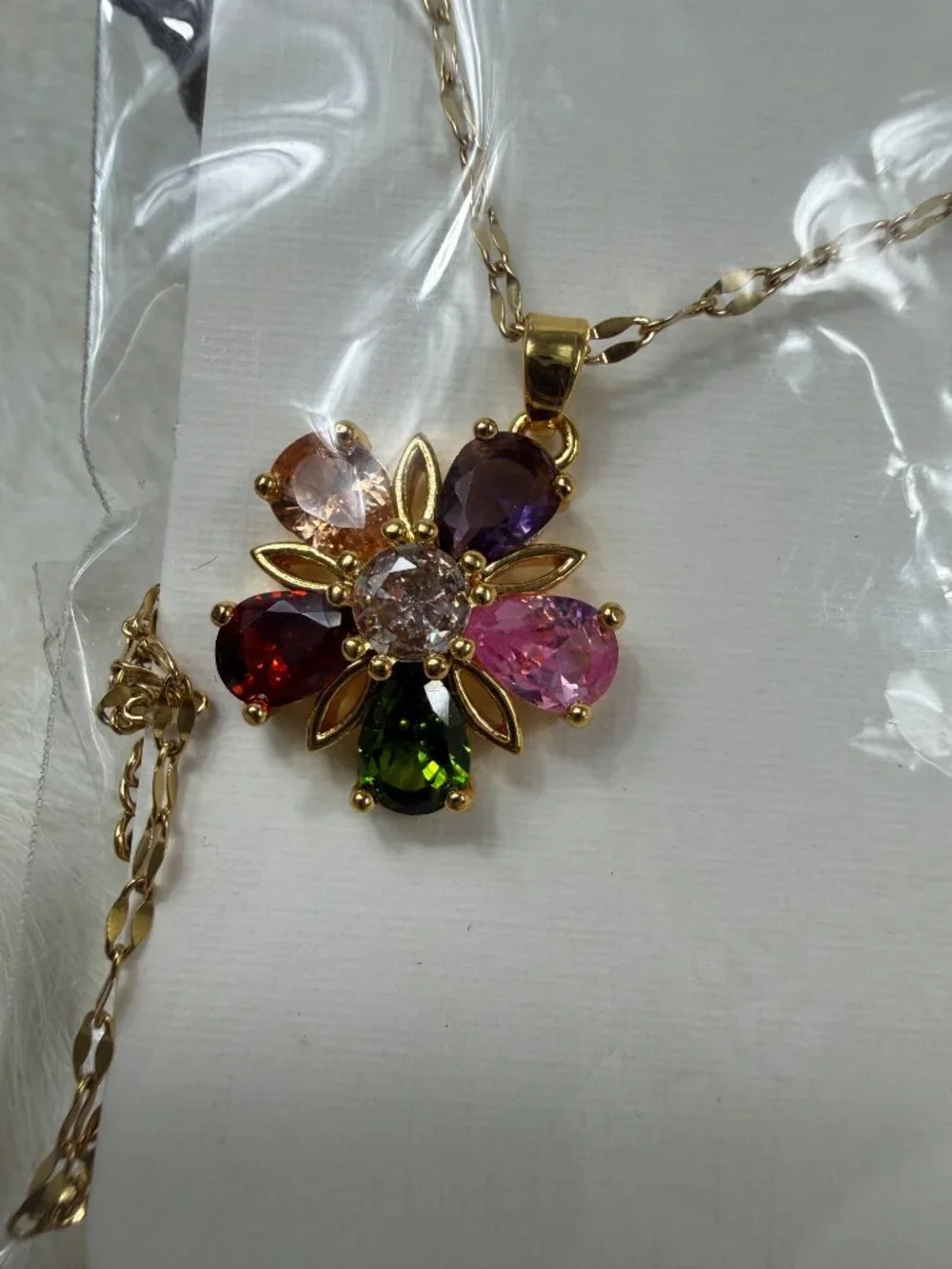 NEW Glass Rhinestone Flower Necklace 17
